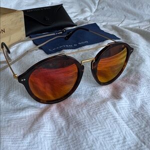 Cute round tortoiseshell & reddish lense sunglasses!